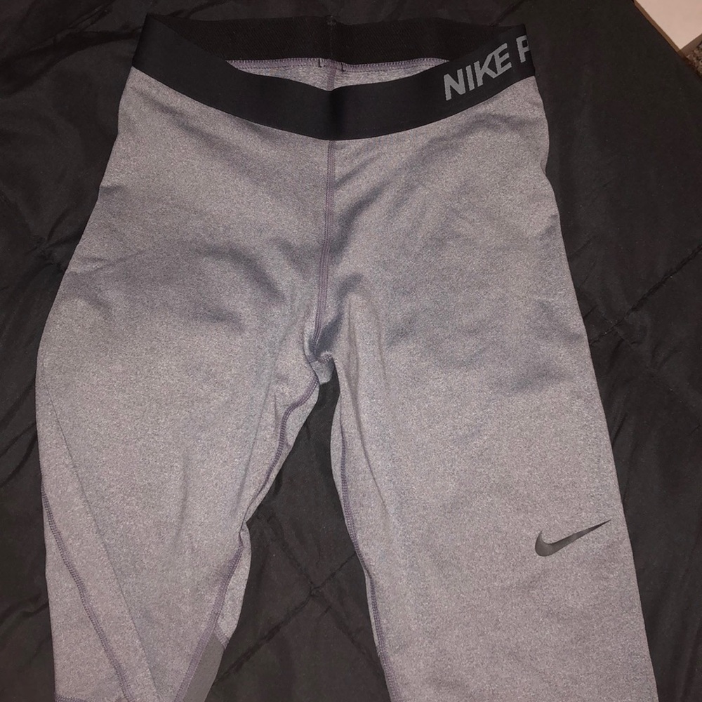 Nike pro capris